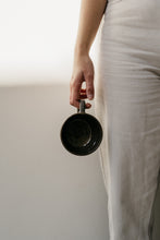 Afbeelding in Gallery-weergave laden, bruine mok L