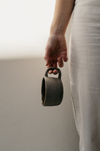 Afbeelding in Gallery-weergave laden, bruine mok L